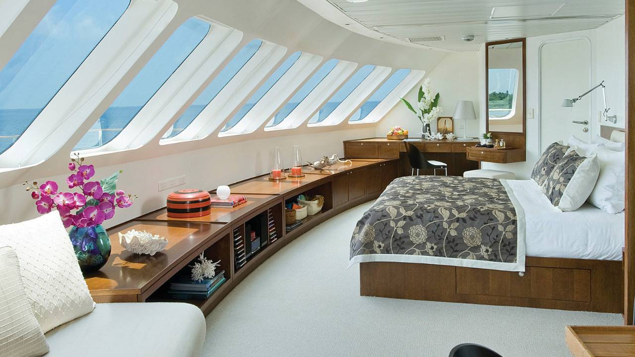 La exclusiva Explorer Suite a bordo del Four Seasons Explorer CRUCEROS FOUR SEASONS EXPLORER MALDIVAS MALDIVES CRUISES HONEYMOON CRUISES CRUCEROS VIAJES DE NOVIOS MALDIVAS